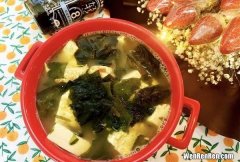 日式裙带菜豆腐汤
