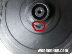 为什么新水壶烧水壶底有斑点,烧水壶底部的白色斑点是什么?