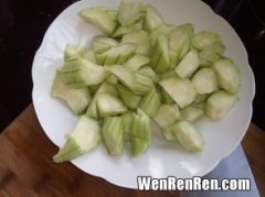 冬瓜和丝瓜可以一起做汤吗,冬瓜与丝瓜能同时食用吗？