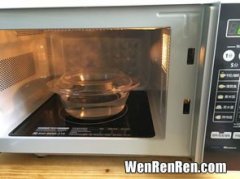 一次性纸碗能放微波炉吗,一次性纸碗可以放微波炉加热吗