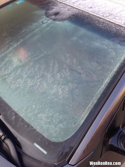 玻璃水渍水印怎么去除,轿车车窗玻璃上的顽固水渍、水痕，求教去除方法。