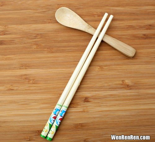 大约几根筷子长1米,一根筷子有多少厘米？几根筷子有一米？