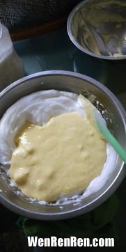 饭煲蛋糕的做法,电饭锅蛋糕怎么做好吃?电饭锅蛋糕的制作方法视频