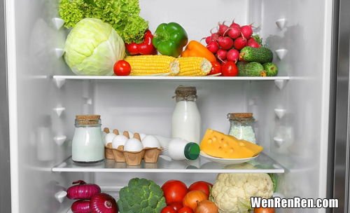 热菜可以直接放冰箱吗,热饭直接放冰箱可以么？
