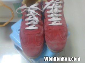 鞋子刷不净怎么办,穿旧了的鞋子刷不干净，如何迅速清理？