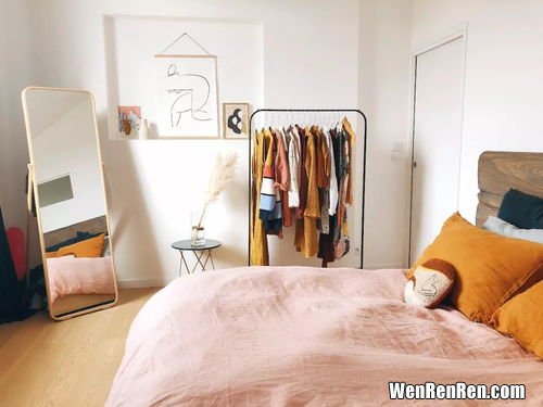 湿衣服晾在卧室对身体有什么影响,湿衣服挂在房间里会不会有坏处呢？